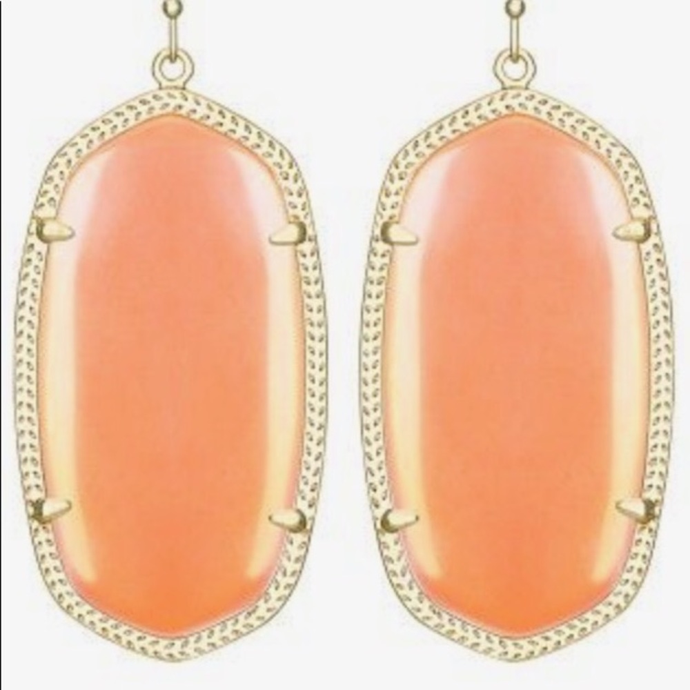 Gently worn Iradescent Kendra Scott Oval Earrings